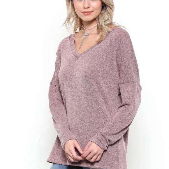 Size Large Top Bundle - Picture 7 of 9